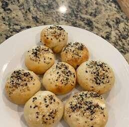 Cream Cheese-Filled Bagel Balls