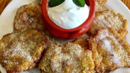 Patacones de Colombia (Fried Plantains)