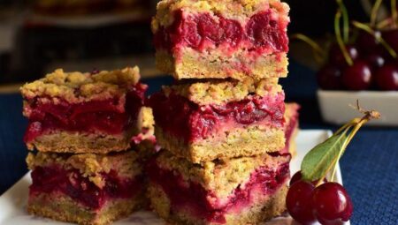 Cherry Cornmeal Crumb Bars