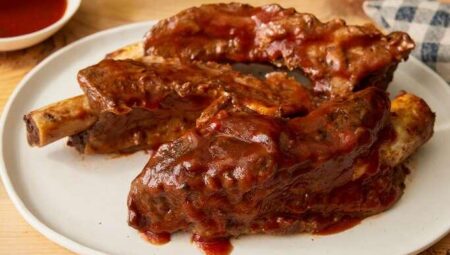 Slow Cooker Barbequed Beef Ribs