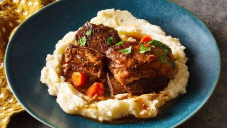 Smothered Beef Short Ribs