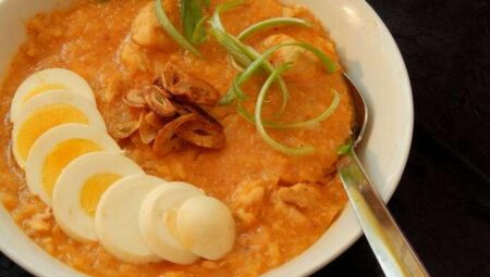 Filipino-Style Congee (Lugaw)