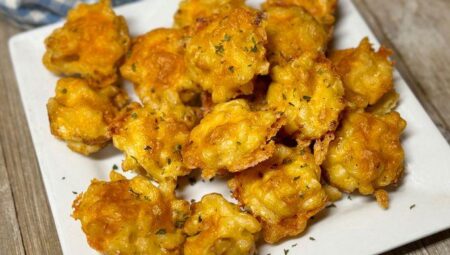 Baked Mac and Cheese Bites