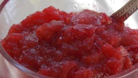 Easy Cranberry Applesauce